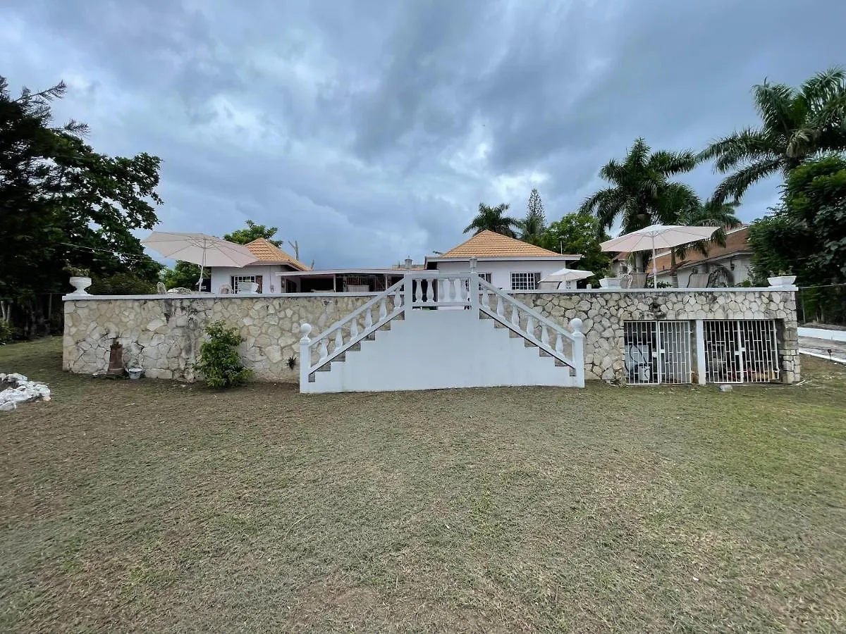 The Lodge @ Peaceful Palms Montego Bay 0*,  Jamaica
