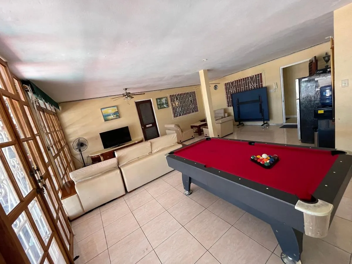 The Lodge @ Peaceful Palms Montego Bay